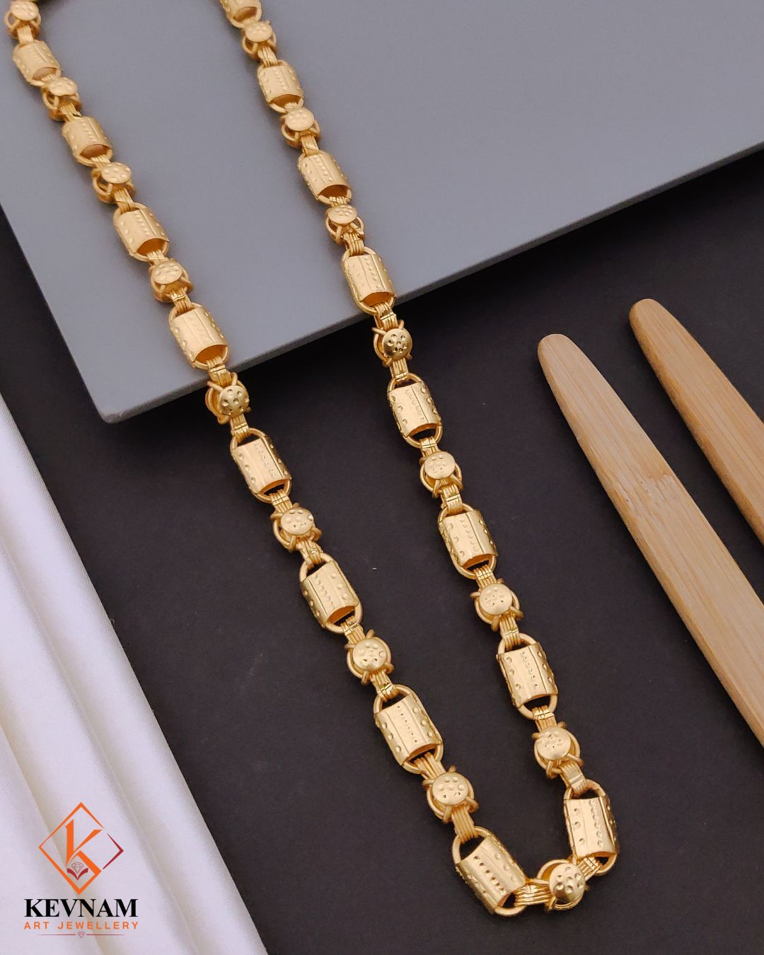 New Fashionable 2 in 1 Design Gold Plated Navabi Chain for Men.
