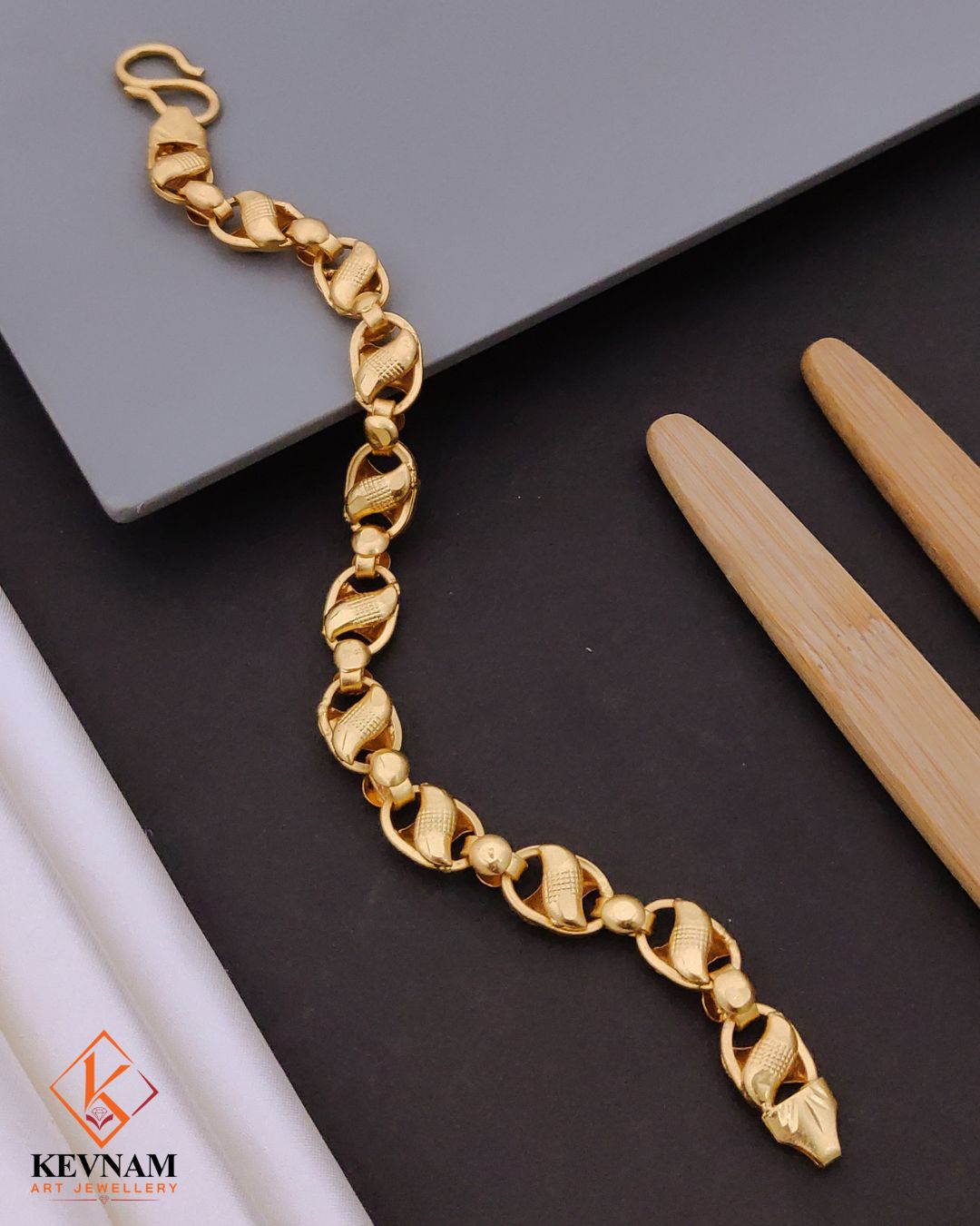 Classic Design Superior Quality Chain for Men