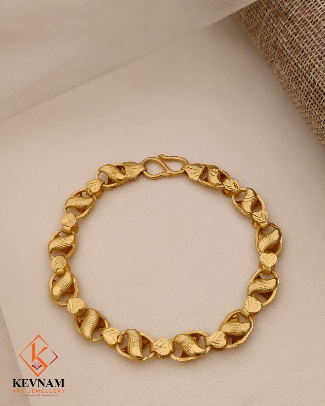 Premium Fancy Heart Link Gold Plated Bracelet for Men
