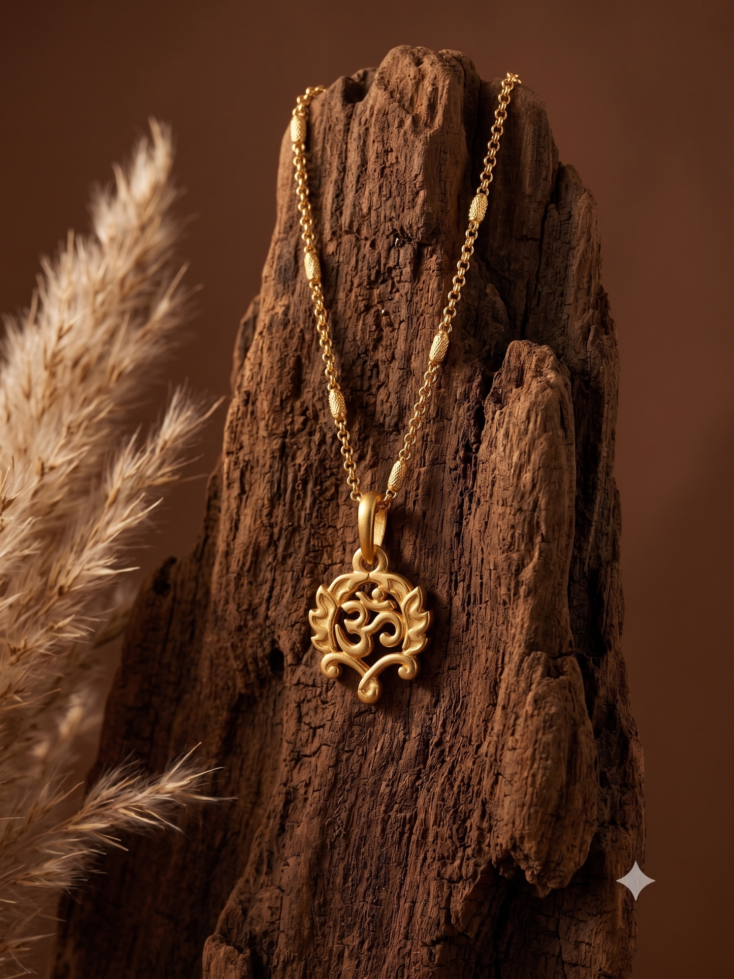 Vintage Look Kankhajura Design Chain With Diamond Design Sun Face Gold Plated Pendant For Men